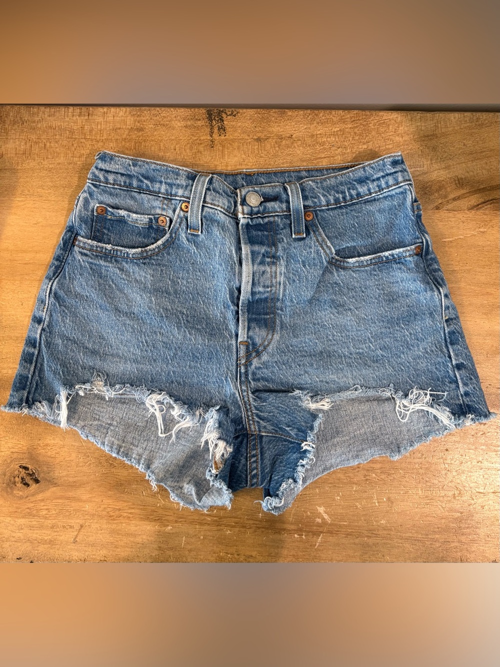 🩳Levi's 501 Women’s 27 Medium Denim Frayed Hem